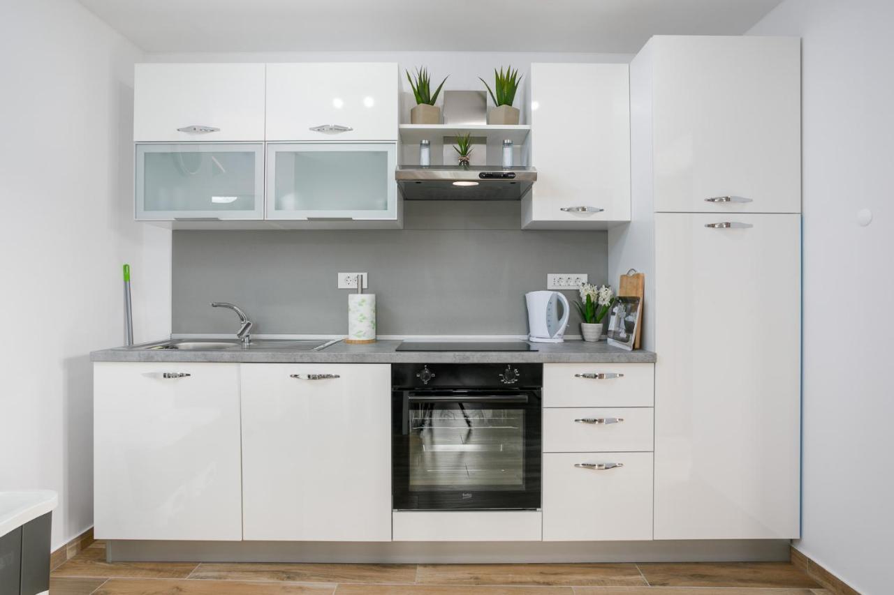 Apartment Ivana Malinska Kültér fotó